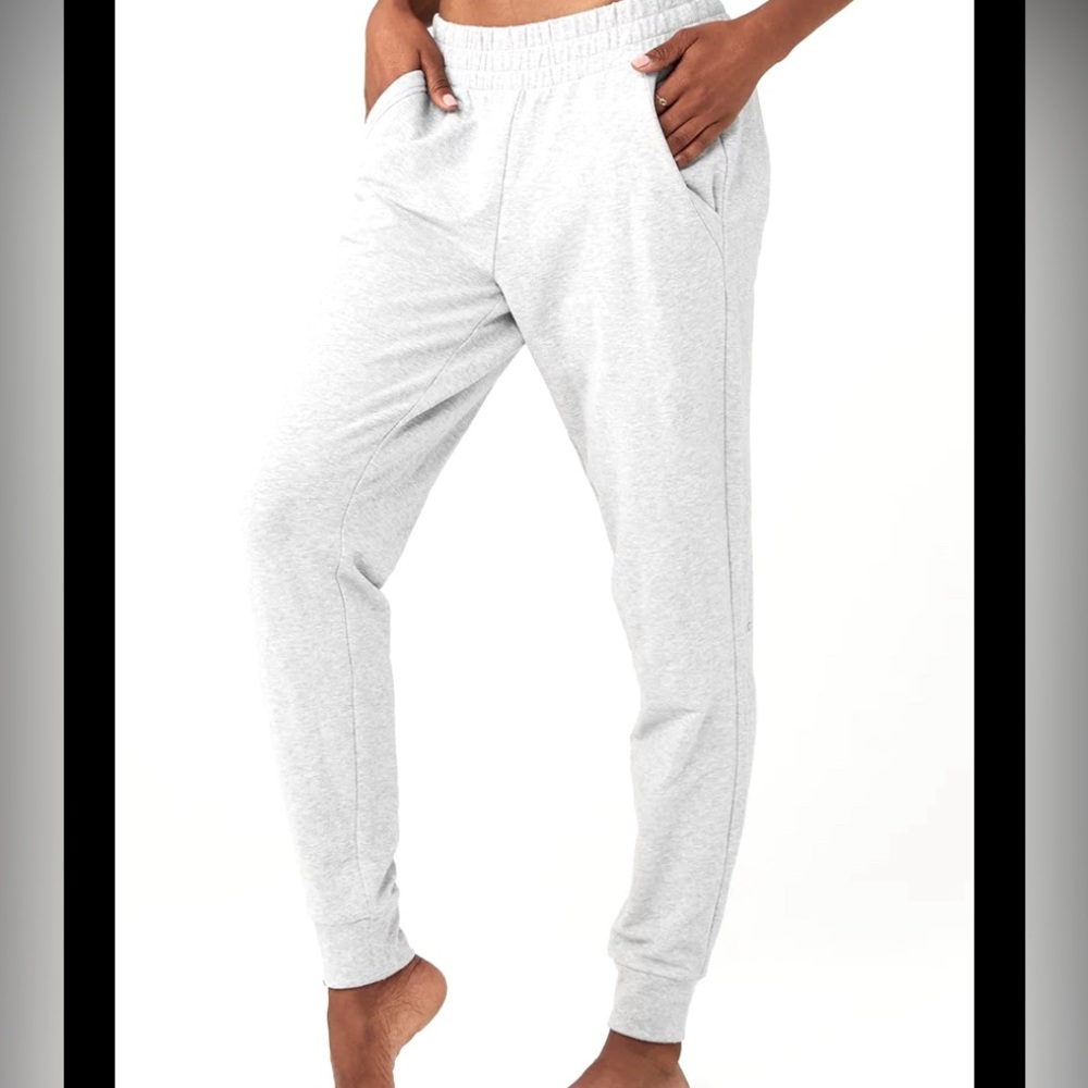 ALO Unwind Sweatpants/ Joggers | Ice Grey | XS- Sm